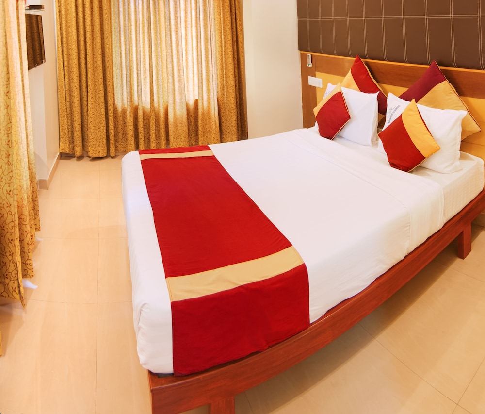 AISHWARYA RESIDENCY 20/70