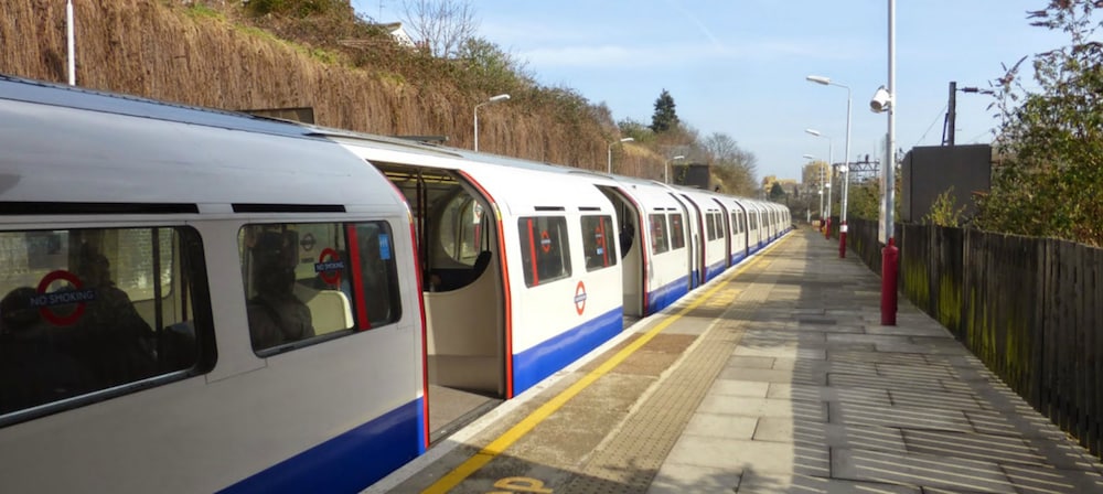 Kensal Green Backpackers 1 48/56