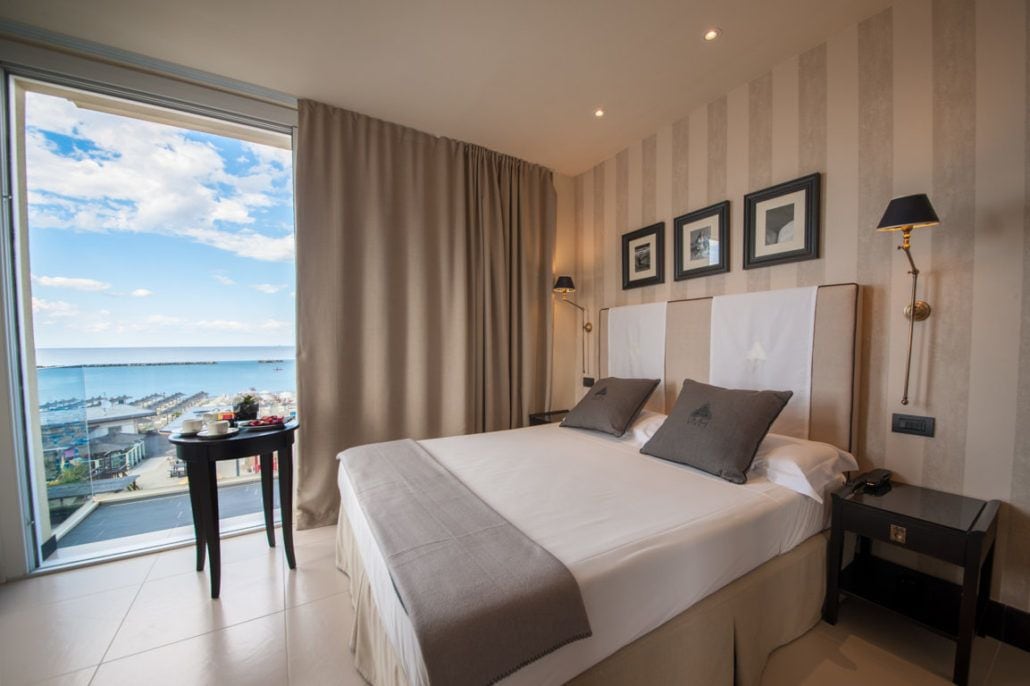 ROOM, DOUBLE OR TWIN BED, SEA VIEW