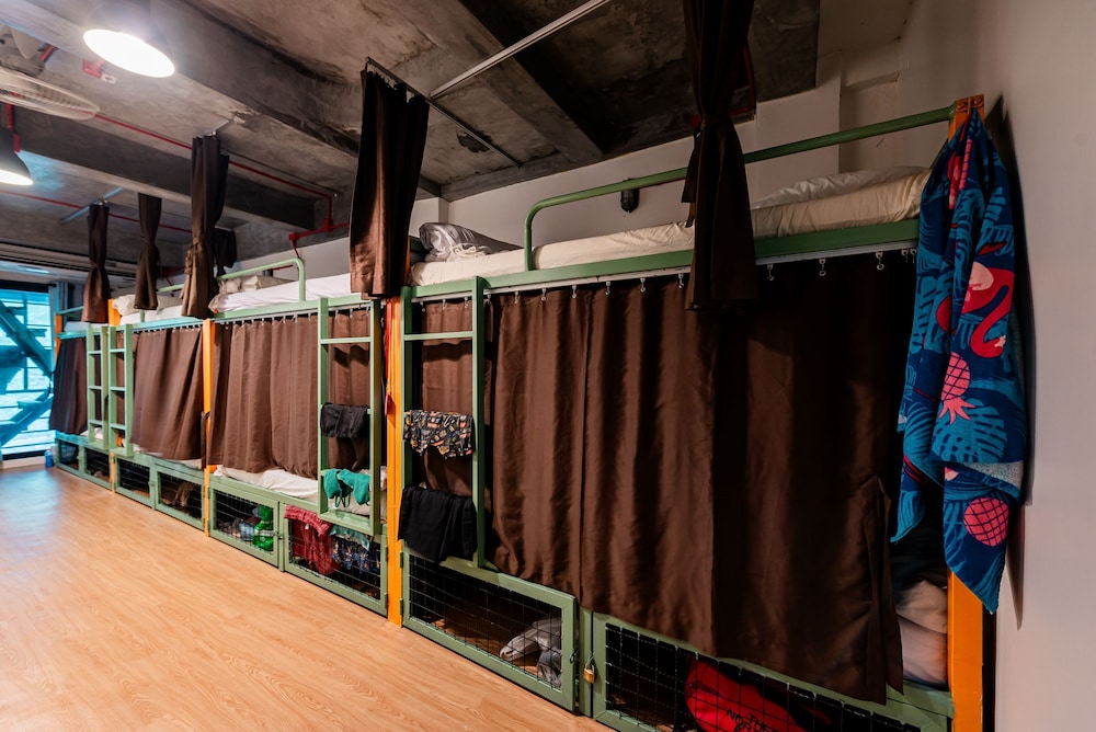 Sleeper Hostel 37/50