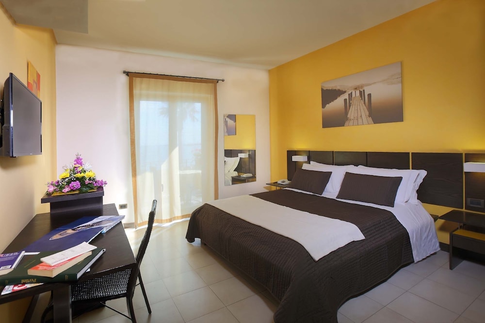 ROOM, DOUBLE BED, SEA VIEW, BALCONY