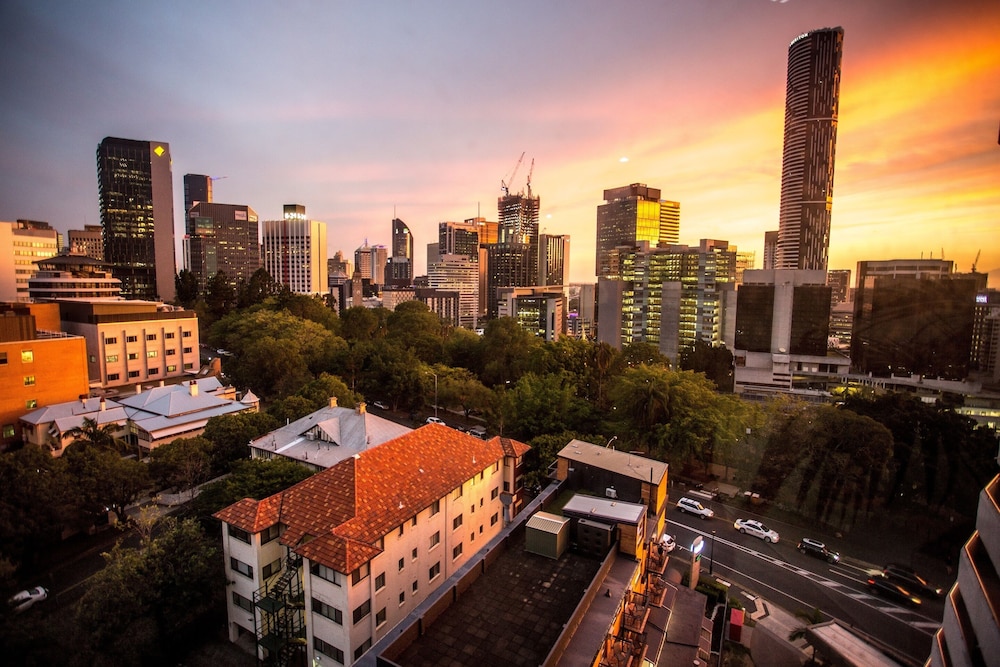 Mercure Brisbane Spring Hill 56/61