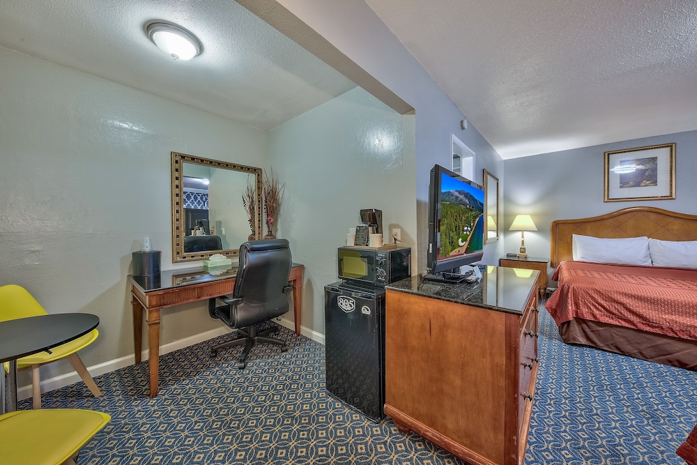 Lake Ridge Hotel 39/52