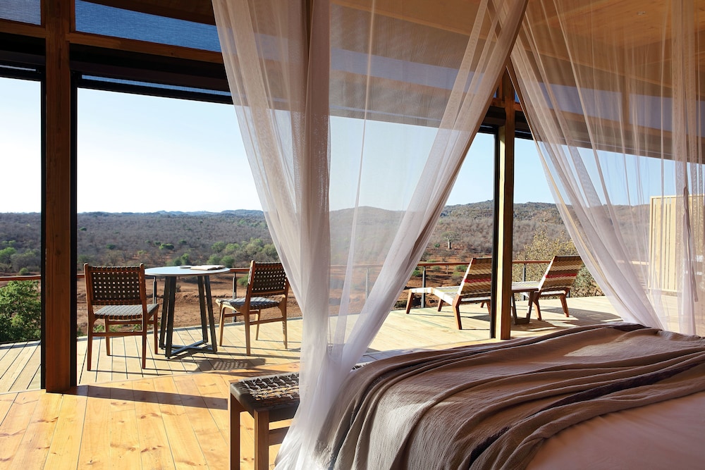 The Outpost Lodge 29/77