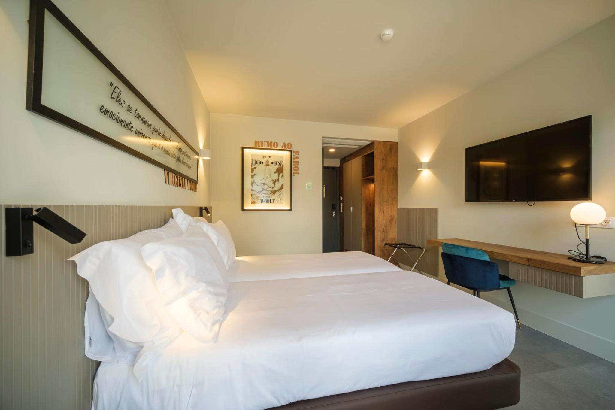 غرفة بسرير مزدوج بشرفة، AZORES BOOK HOTEL 3/10