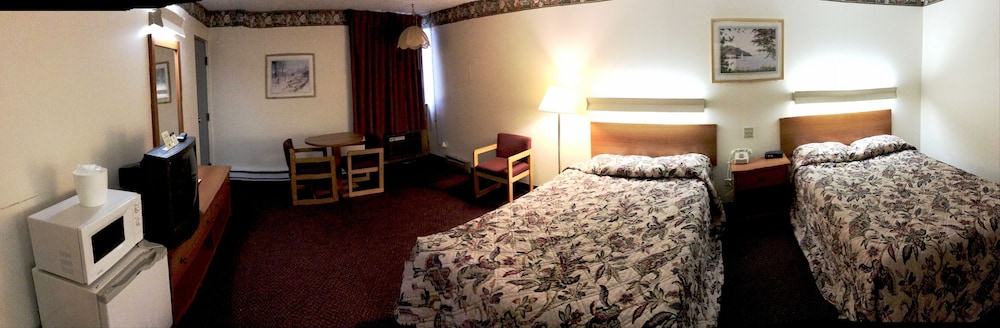 Adirondack Efficiencies Ex Econo Lodge Watertown 24/43