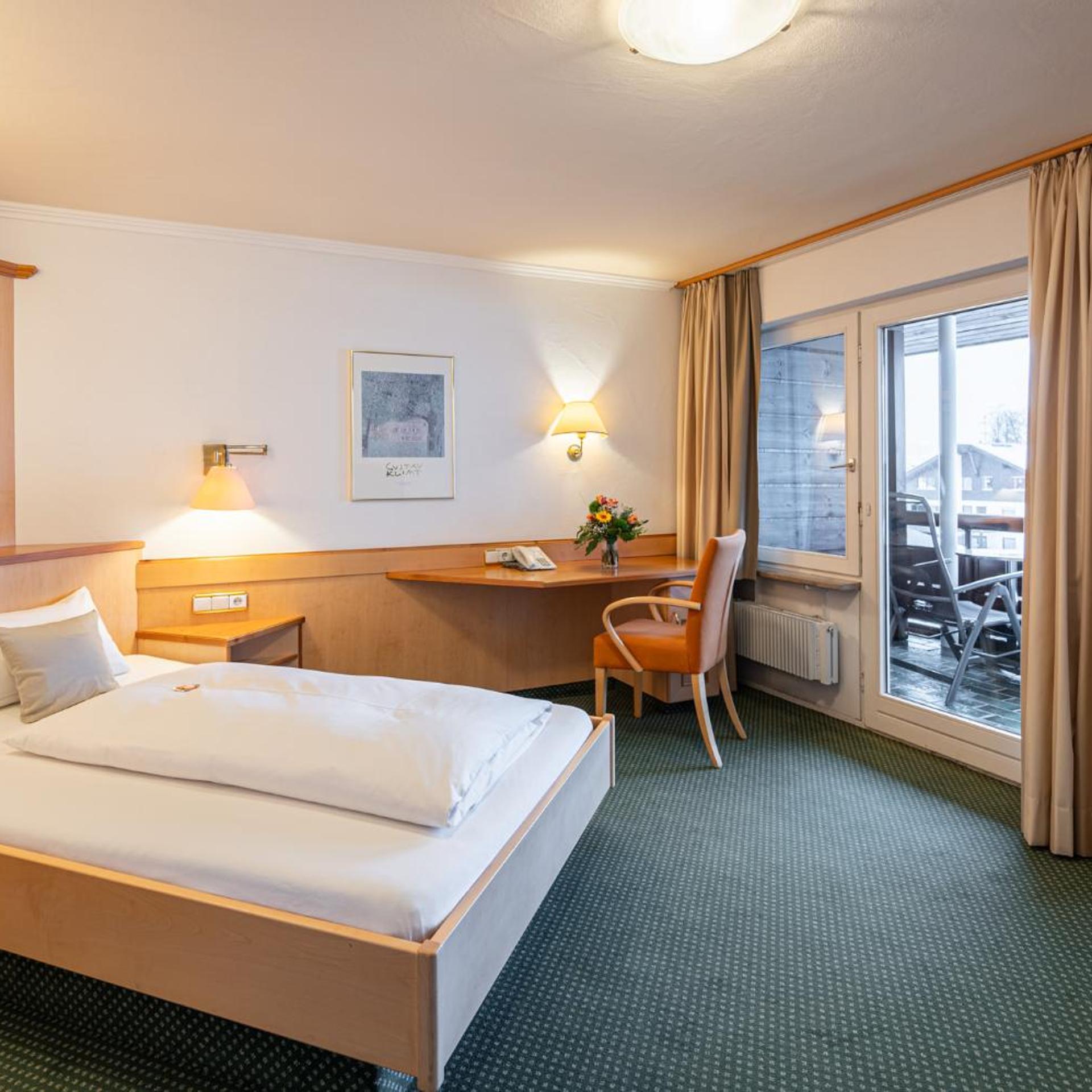 Plus, Comfort, Single, Balcony