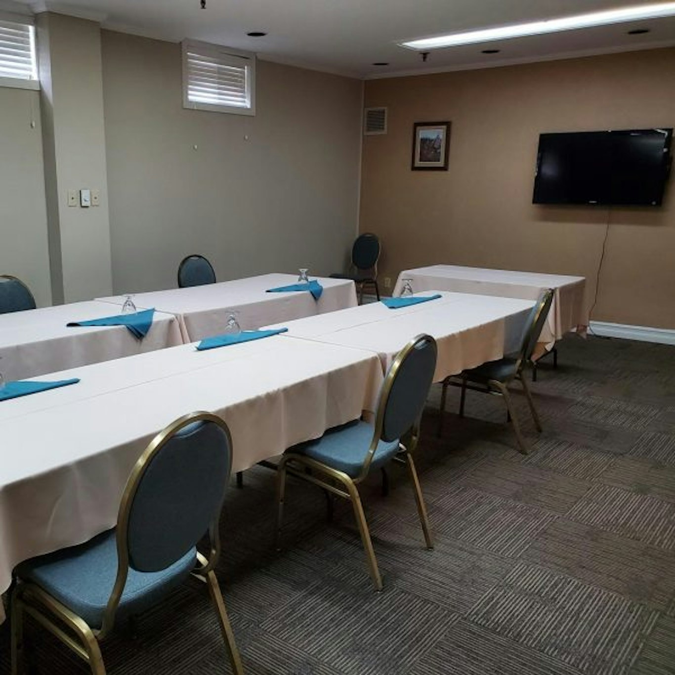 Mount Peyton Resort and Conference Centre 12/18