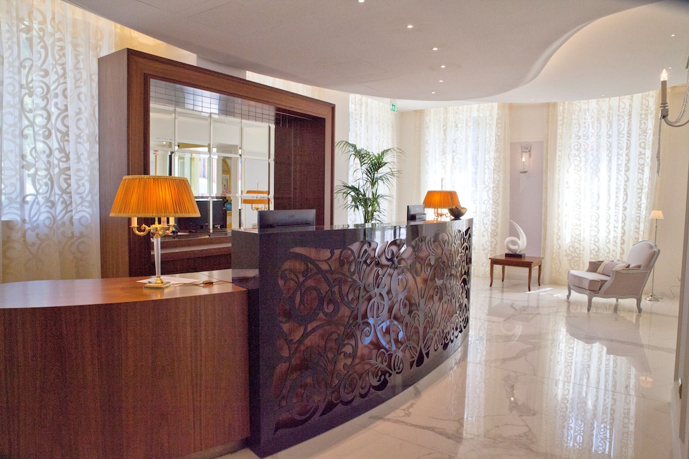 Lobby at Grand Hotel Salsomaggiore, SALSOMAGGIORE TERME