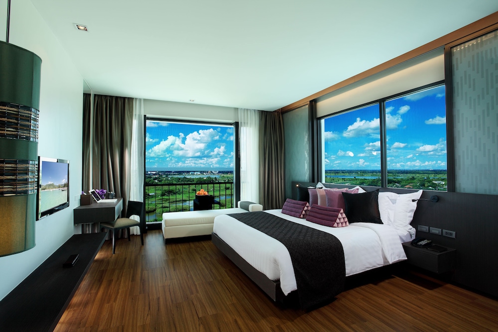 AVANI Khon Kaen Hotel and Convention Centre 20/69