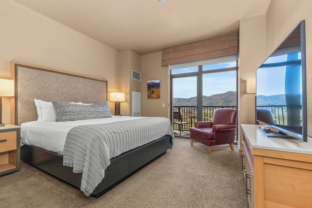 2 Bedrooms, Condo, 1 King and 2 Queen Beds, 2 Bathrooms