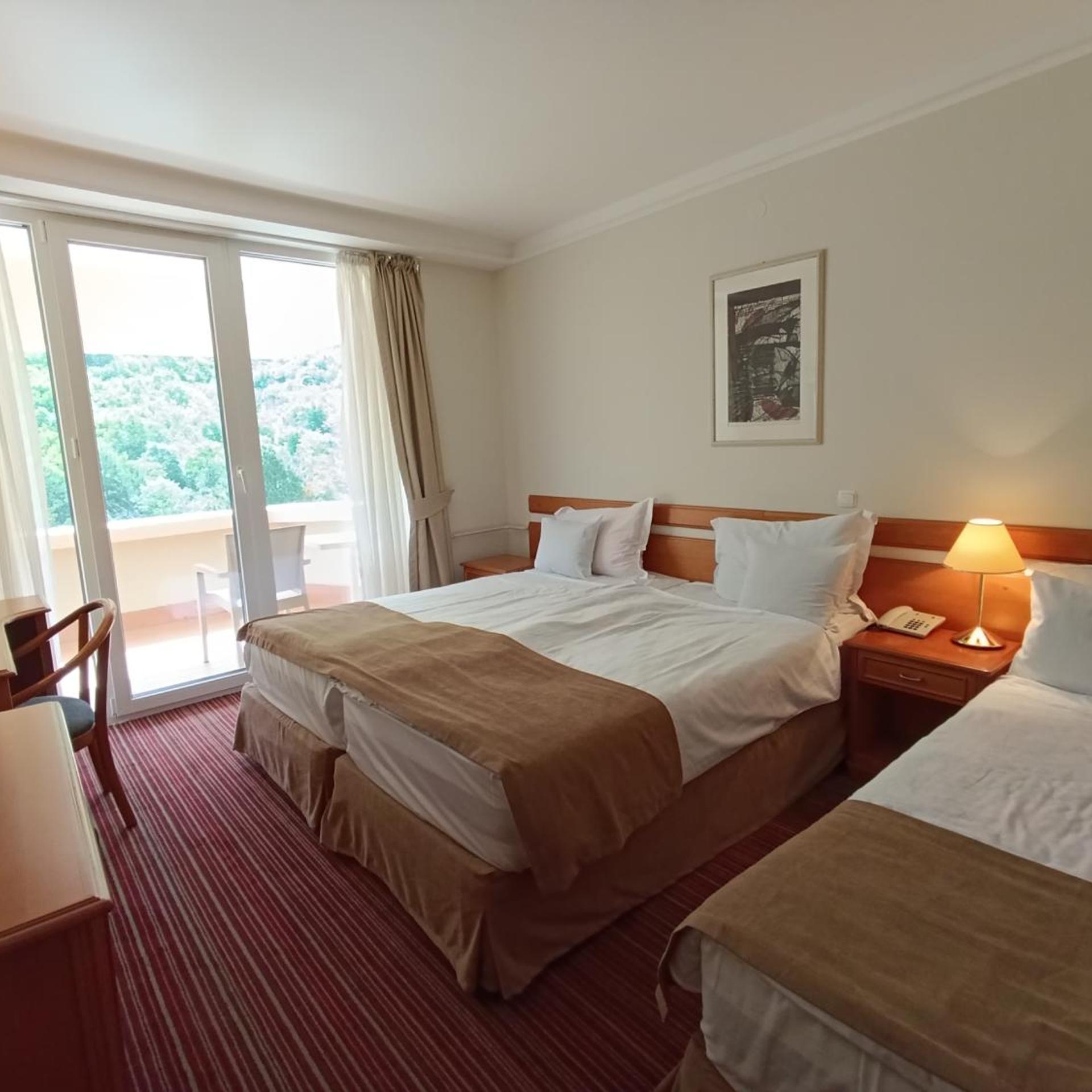 Room, Triple, Balcony