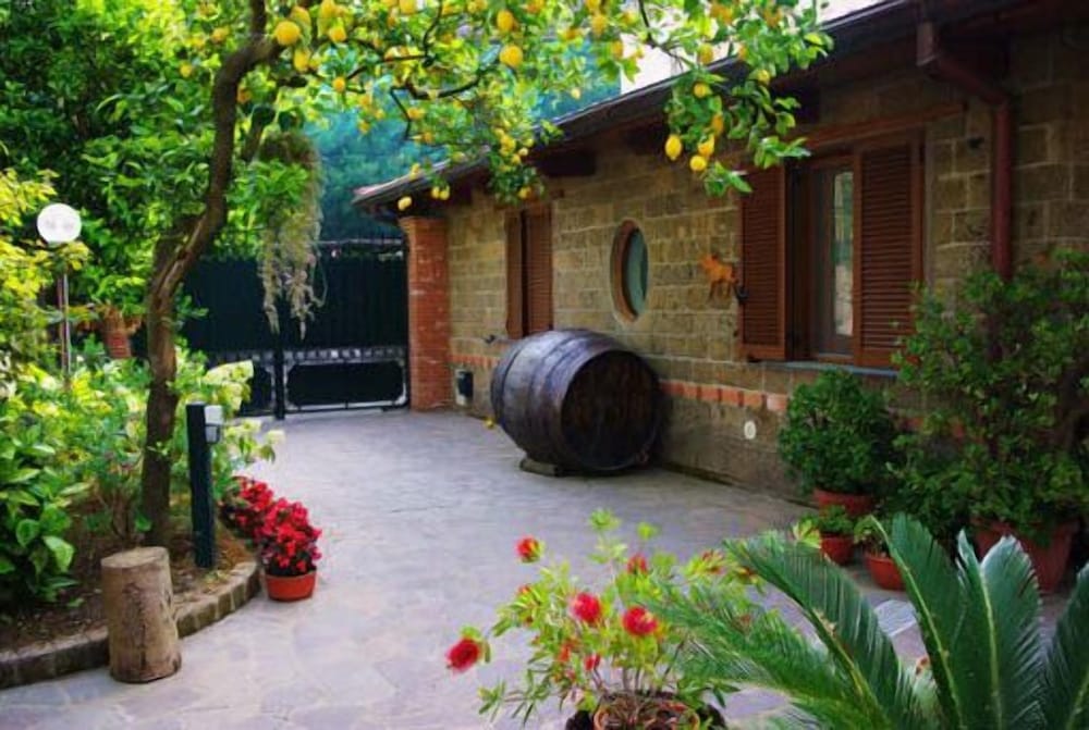 Casale Nunziatina 43/51