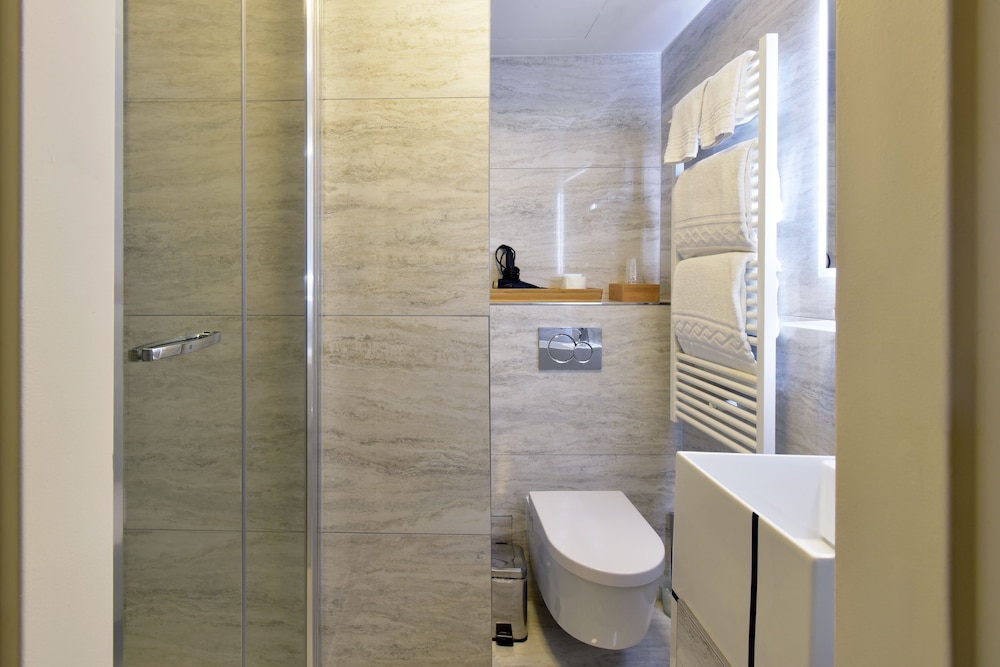 Hotel Rousseau Geneva 49/50