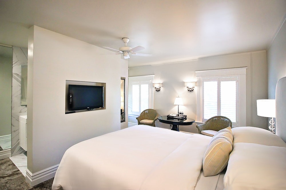 Superior, Queen Bed