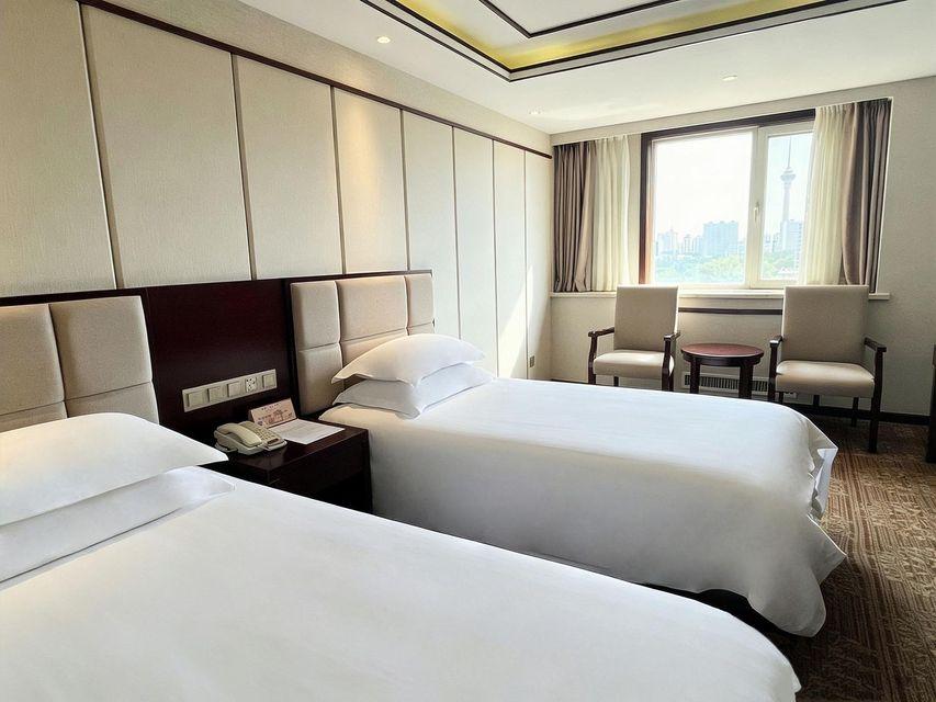 Skyline, Royal, Twin Beds, City View، Rui Cheng 2/2