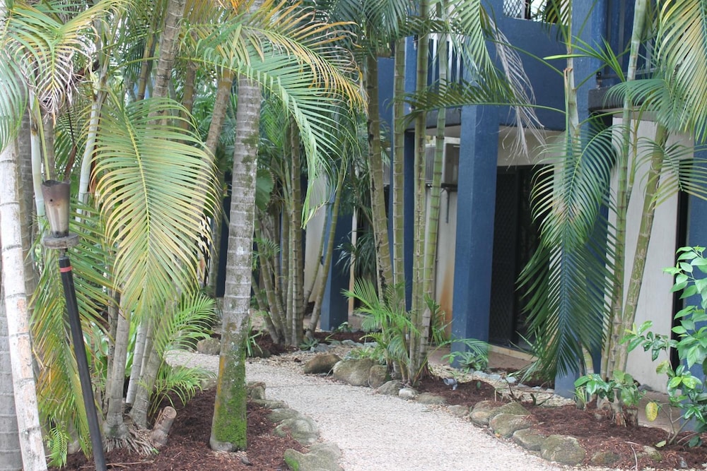 BOHEMIA RESORT CAIRNS 42/45