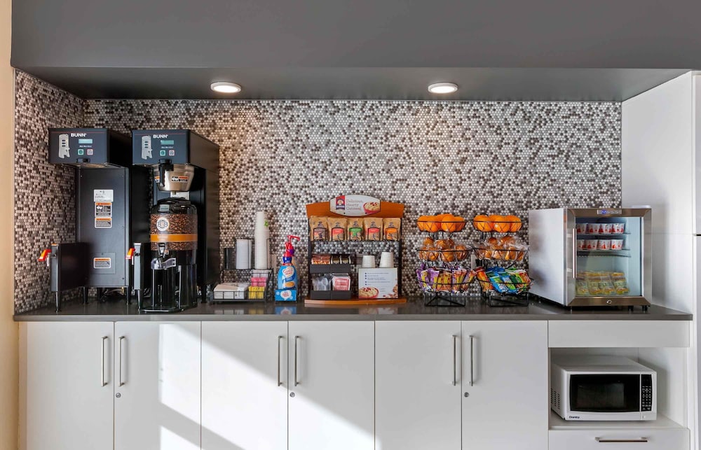 Extended Stay America Premier Suites Phoenix Chandler Downtown 47/63