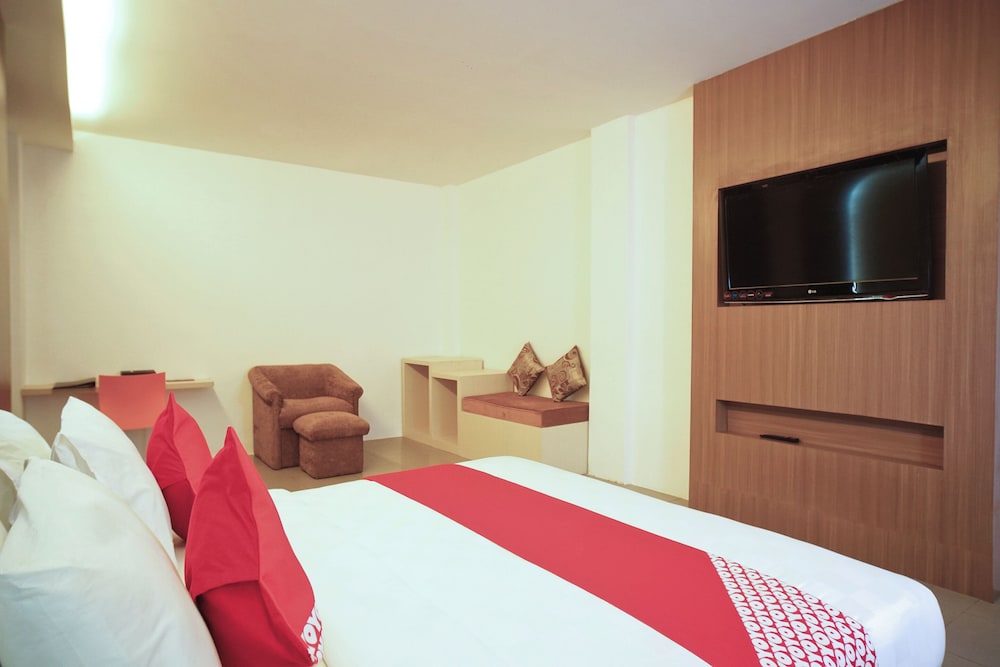 Collection O 166 Hotel Princess 17/33