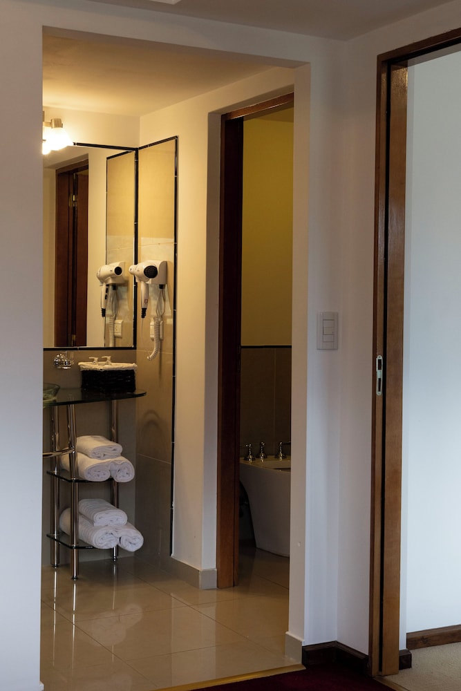 Cumbres Hotel 50/50
