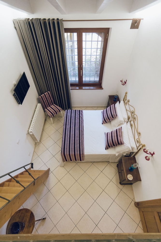 Agriresort Leano 74/82