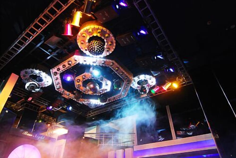Noblesse Hotel photo3