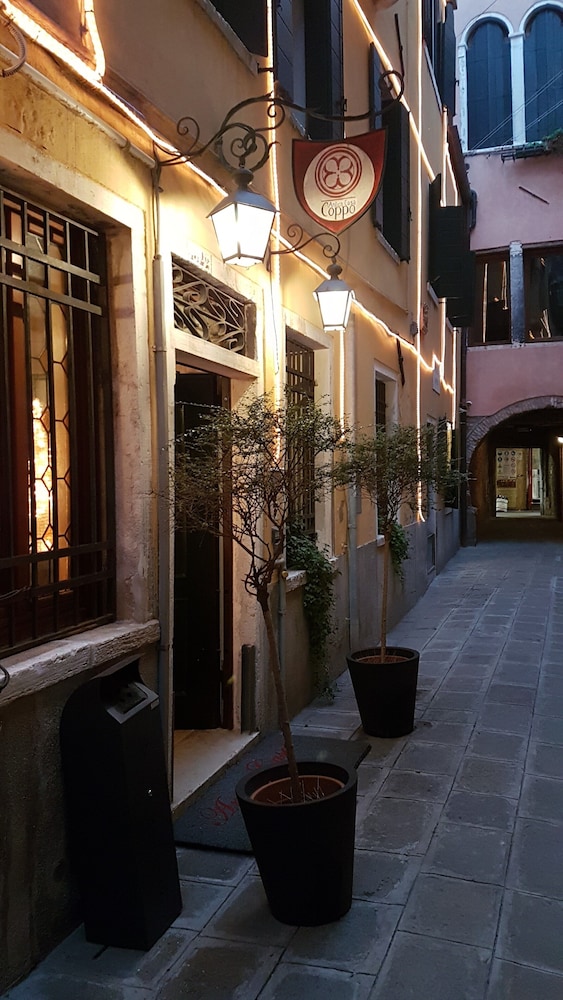 Antica Casa Coppo 41/54