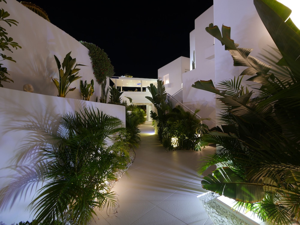 Lanis Suites De Luxe - Adults Only 93/108