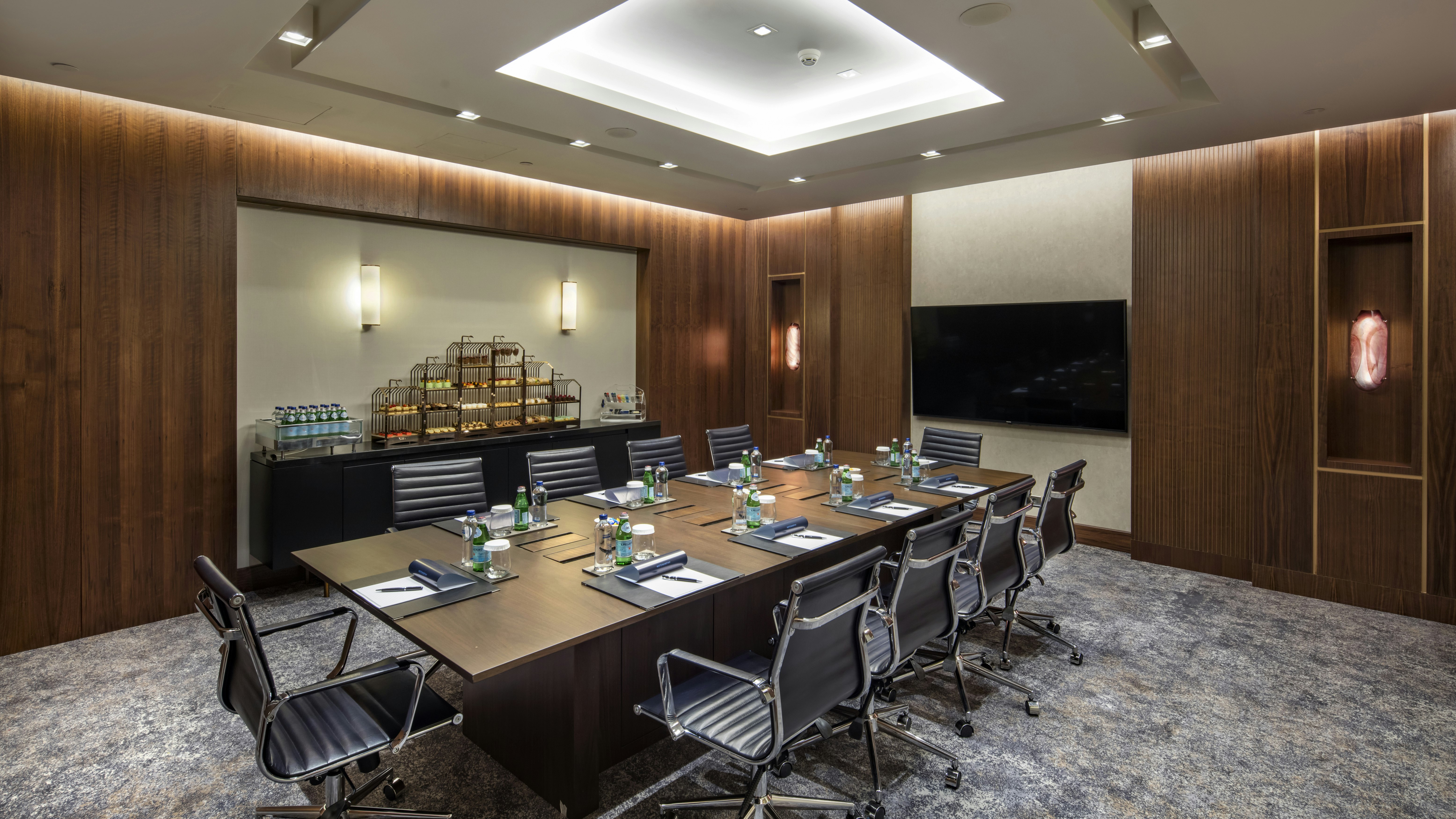 Hilton Istanbul Maslak 73/82