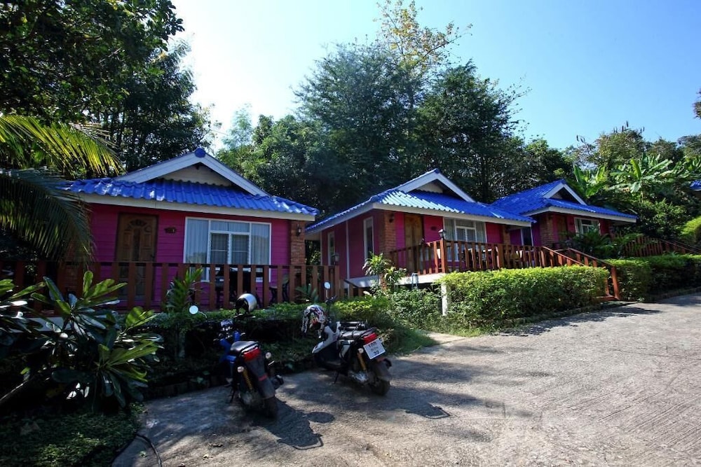 Phuchomjan Resort 5/29