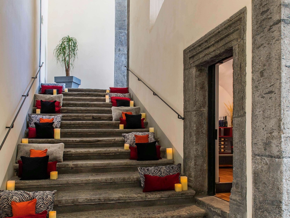 Palazzo Caracciolo Naples 41/43