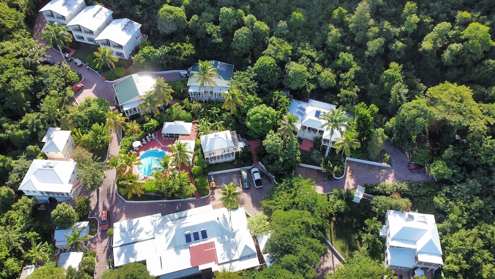 Sugar Mill Hotel 30/33