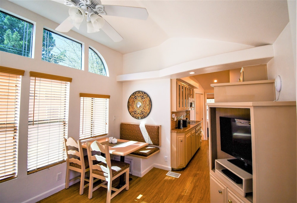 Sedona Pines Resort 48/76
