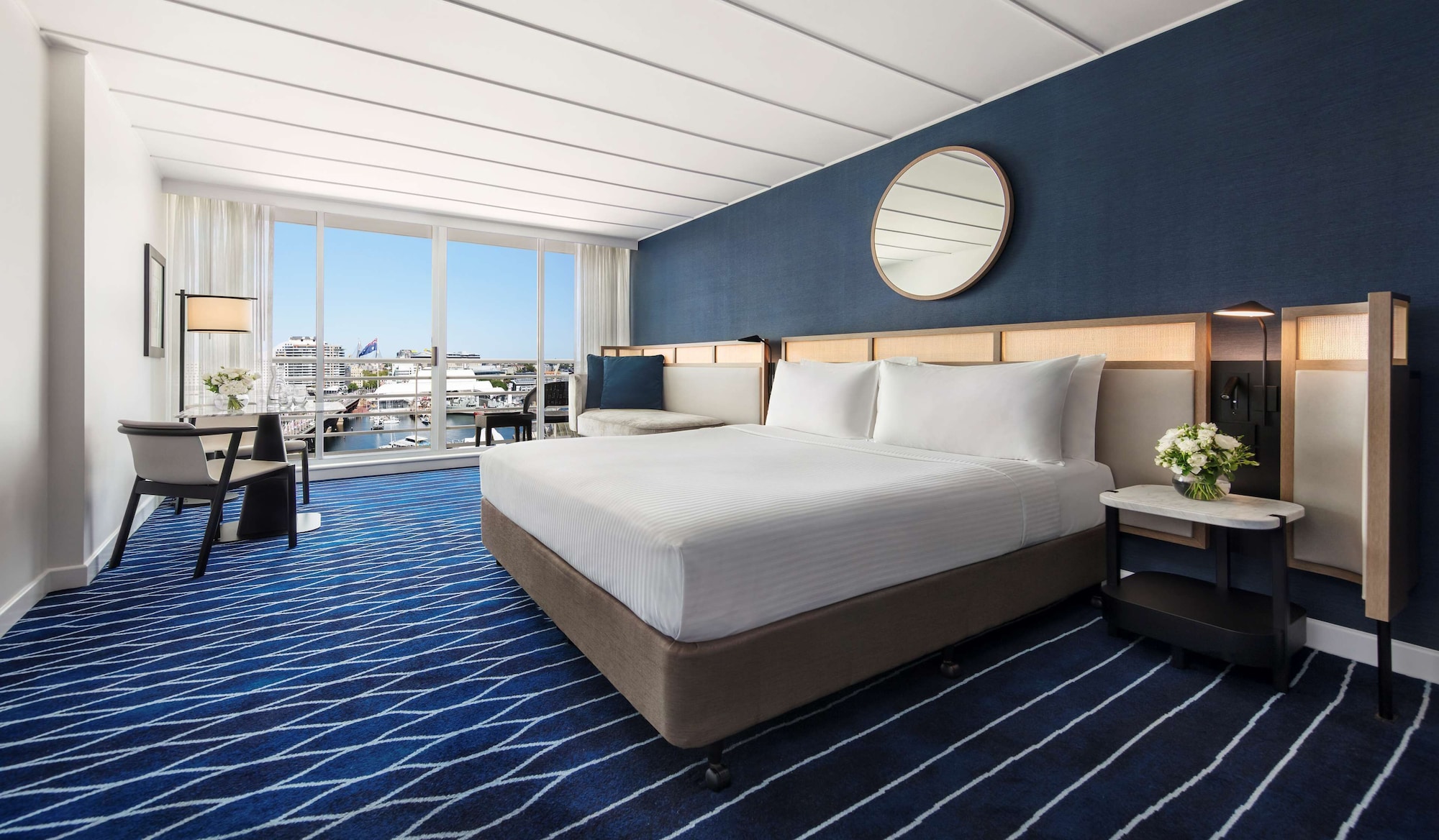 Room, King Bed, Darling Harbour View, Balcony