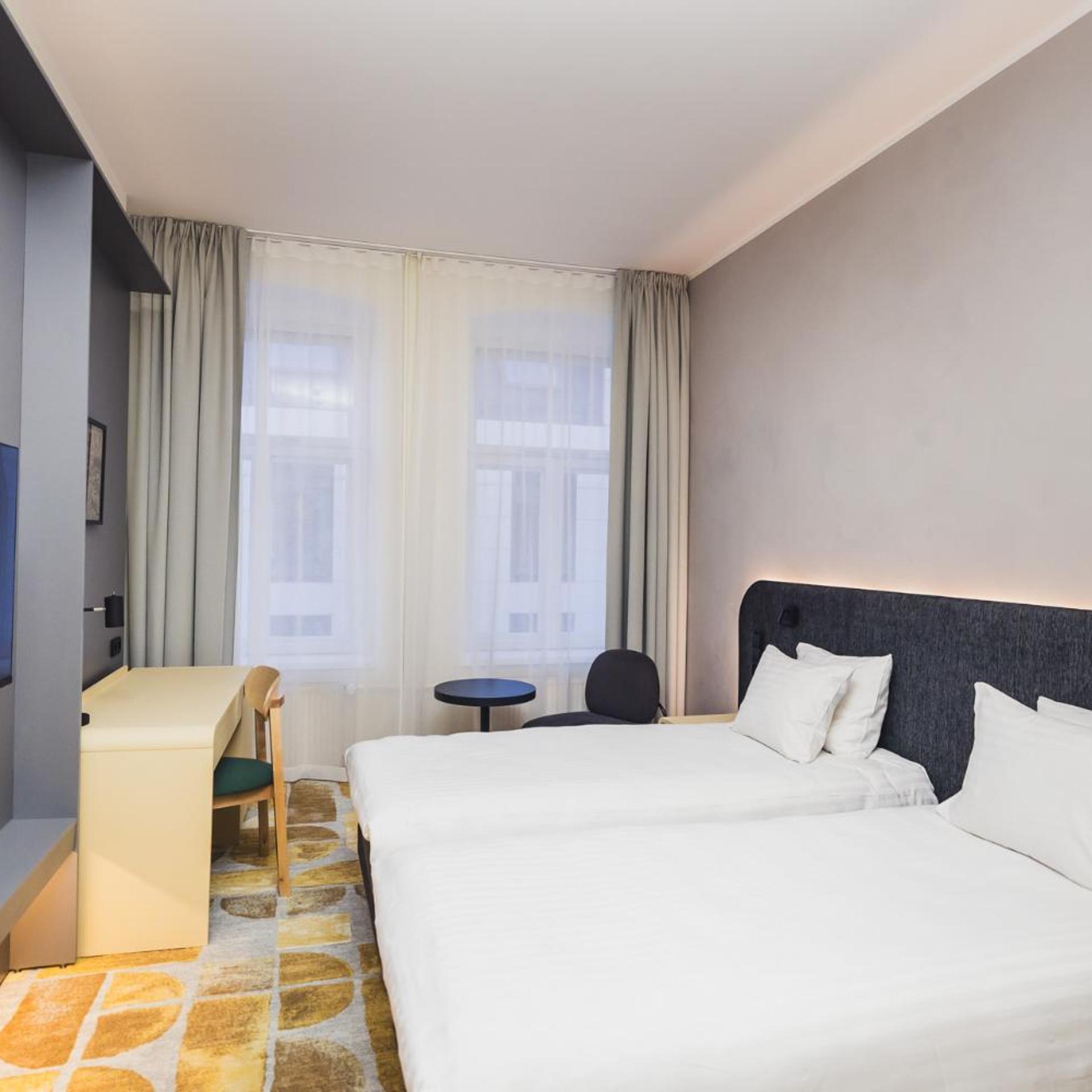 Room, Twin Beds