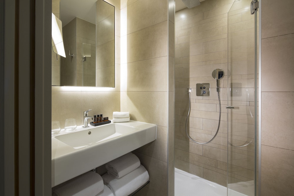 Le 10 Bis Hotel 24/65