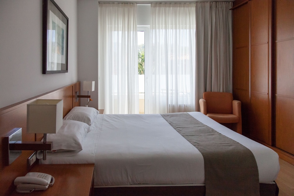 Miera Hotel 5/32