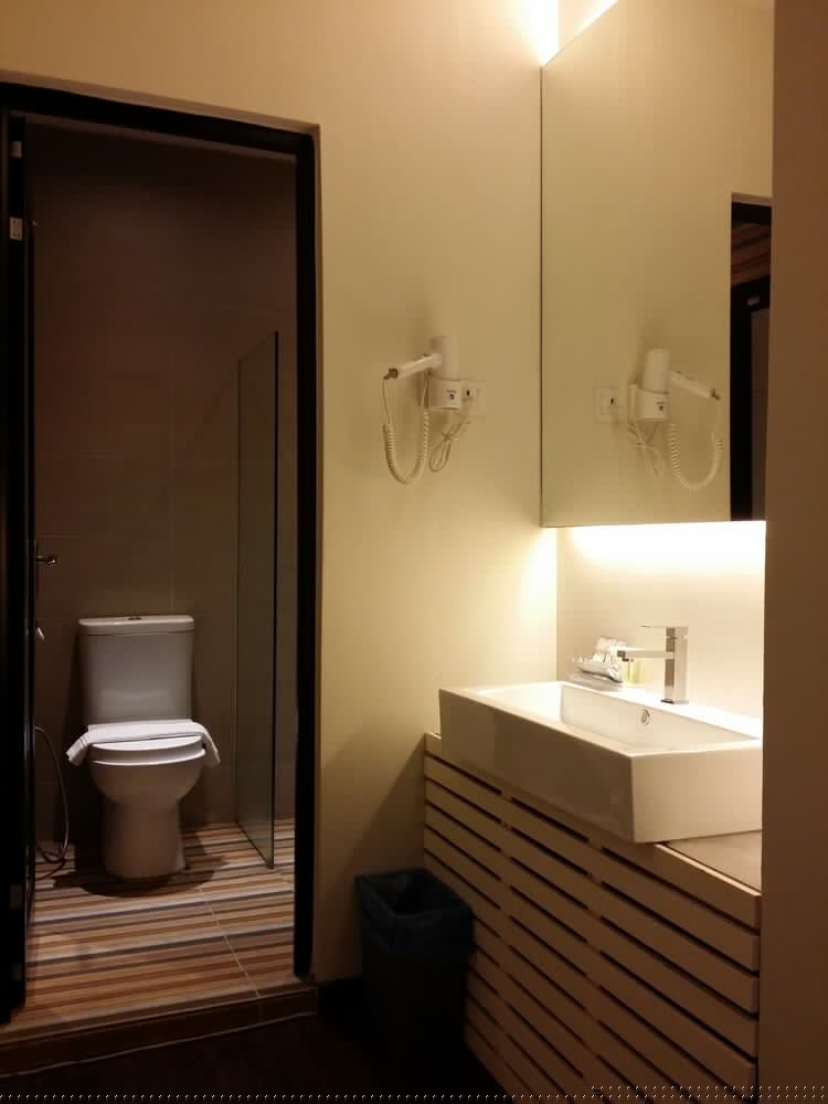 D Elegance Hotel 12/43