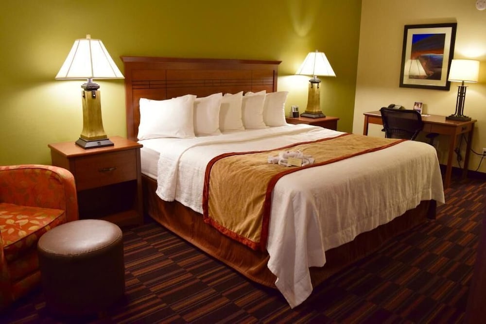 Town & Country Inn 23/50