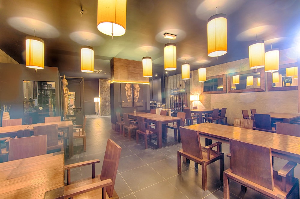 Lot 33 Boutique Hotel 34/50