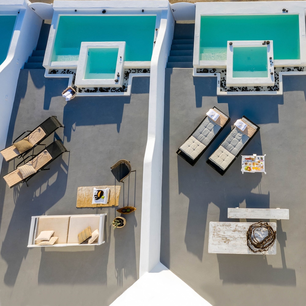 Santolia Art Suites Santorini 40/56