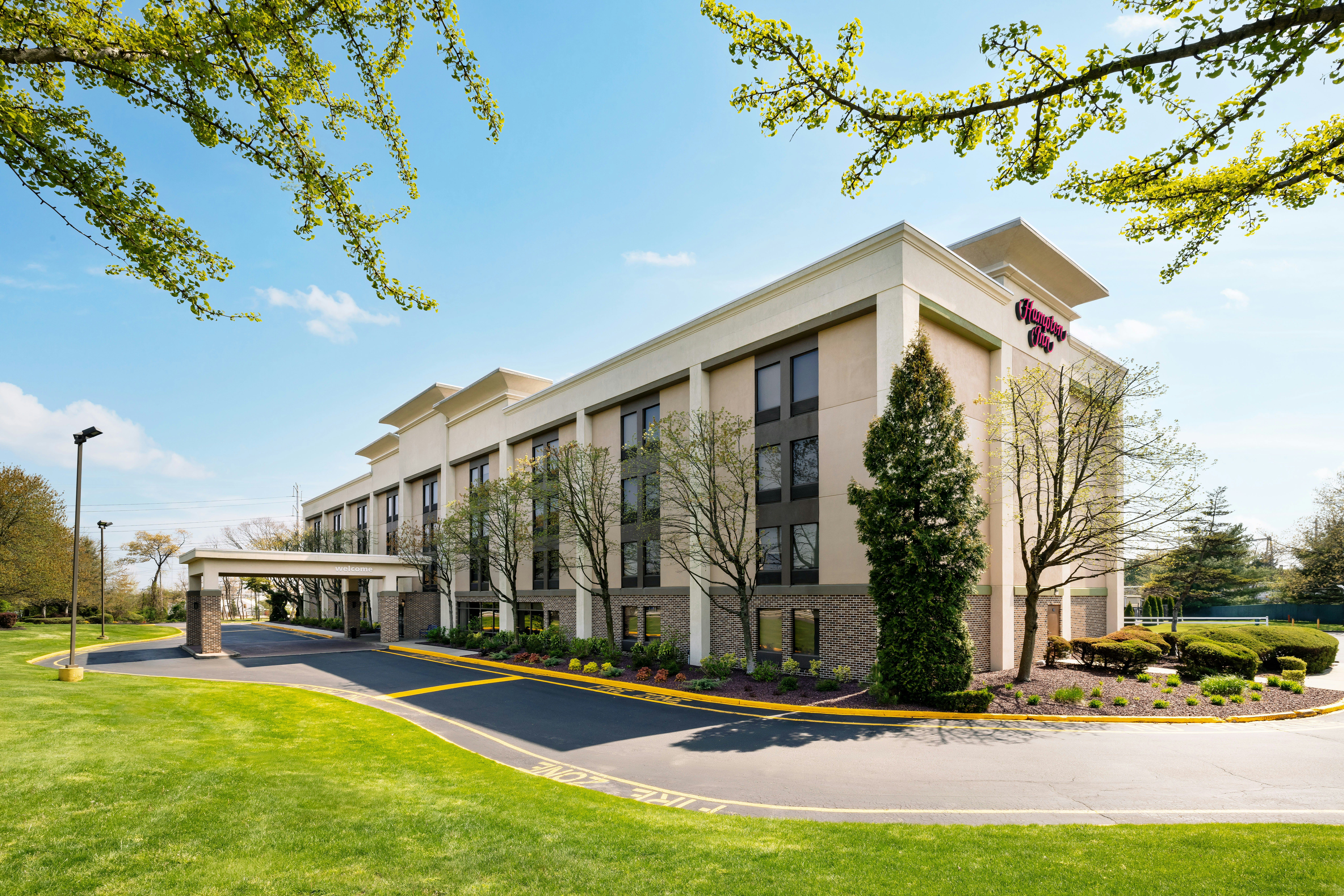 Hampton Inn Long Island-Islandia 50/50