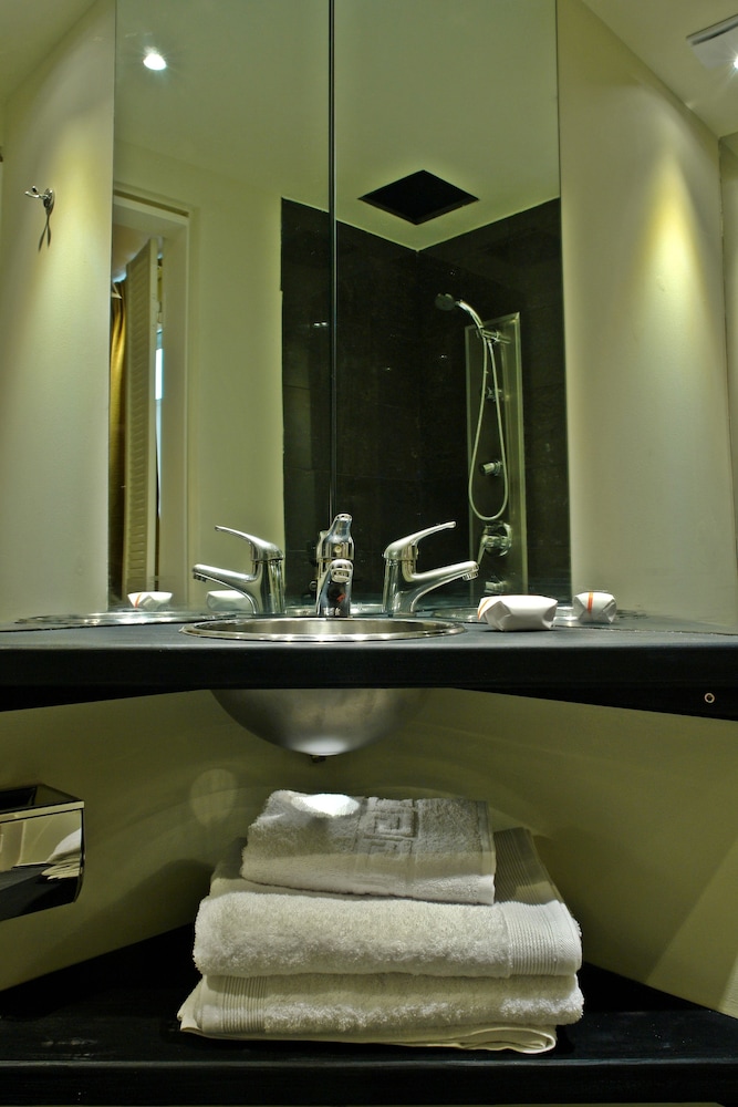 SEMELI HOTEL 52/55