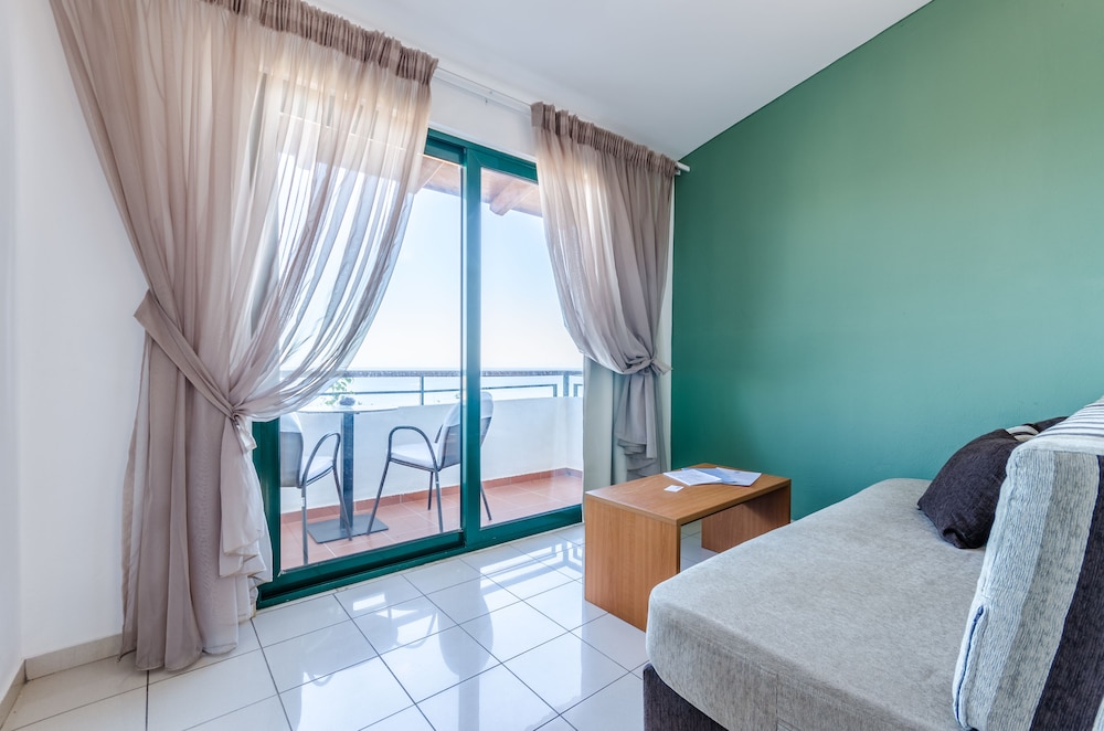 Pela Mare Hotel 38/77