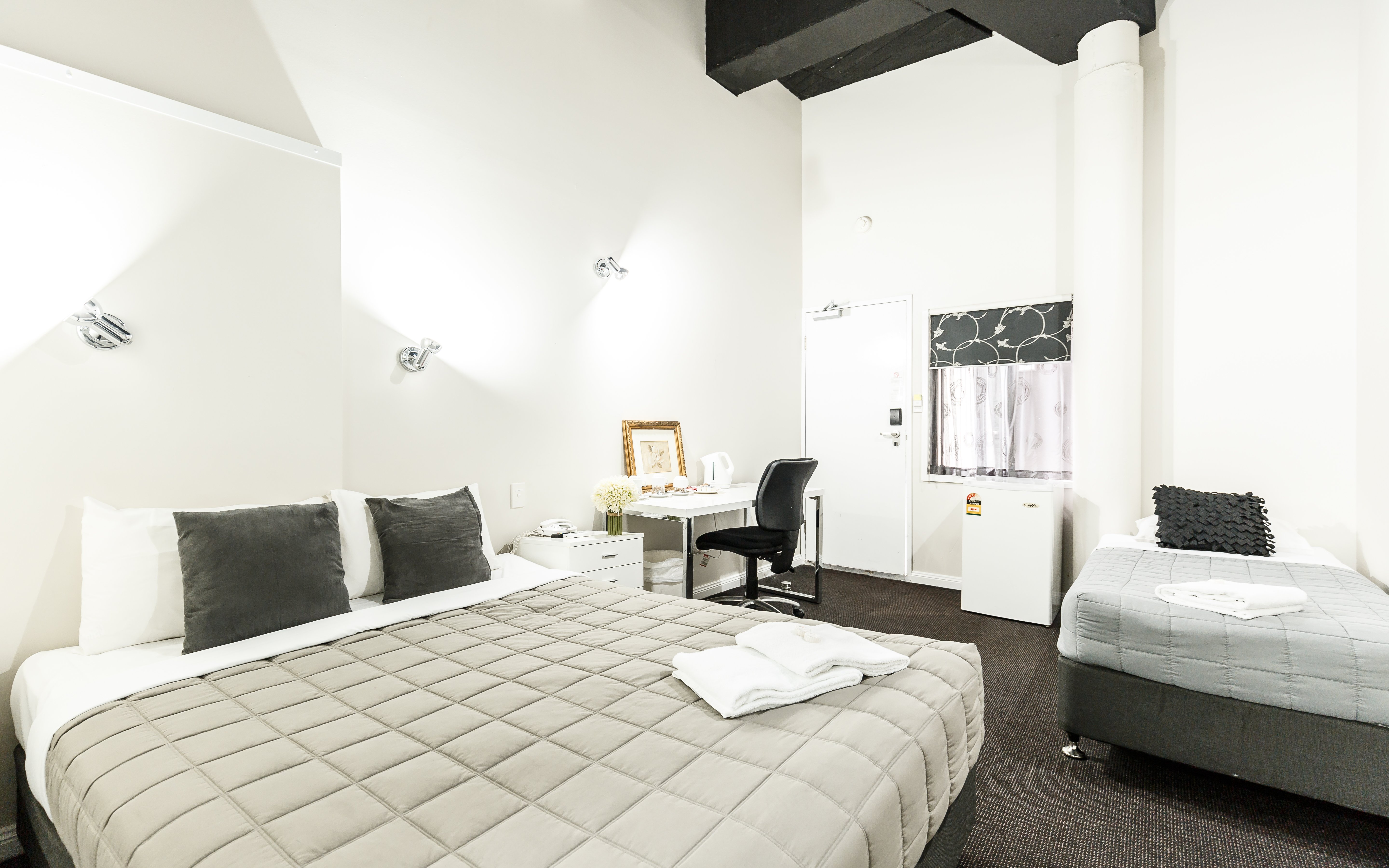 Airport Hotel Sydney 12/40