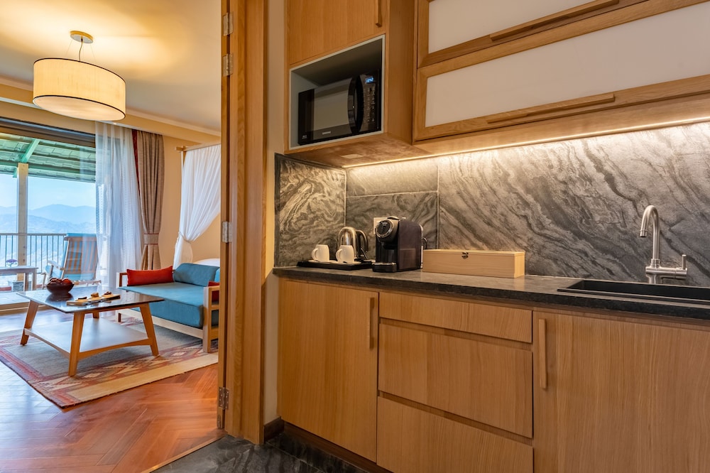 Taj Theog Resort And Spa Shimla 10/45