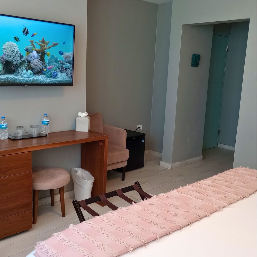 Tropica Beach Hotel 38/50