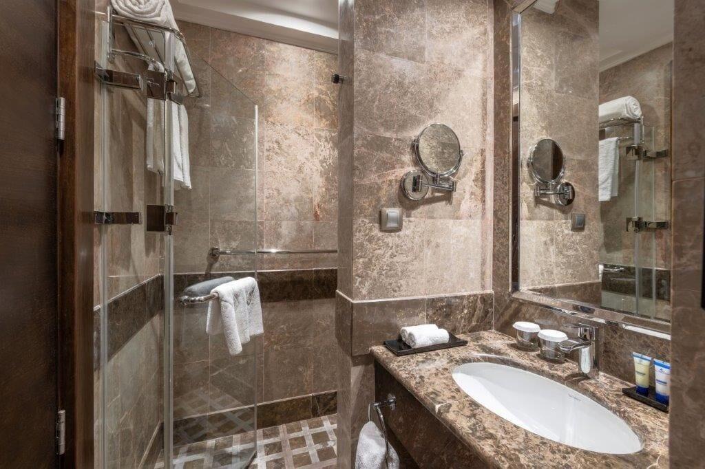 Junior Suite, Multiple Beds