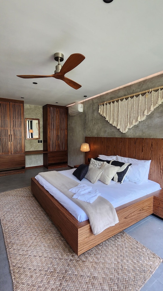 Deluxe, Suite, King Bed