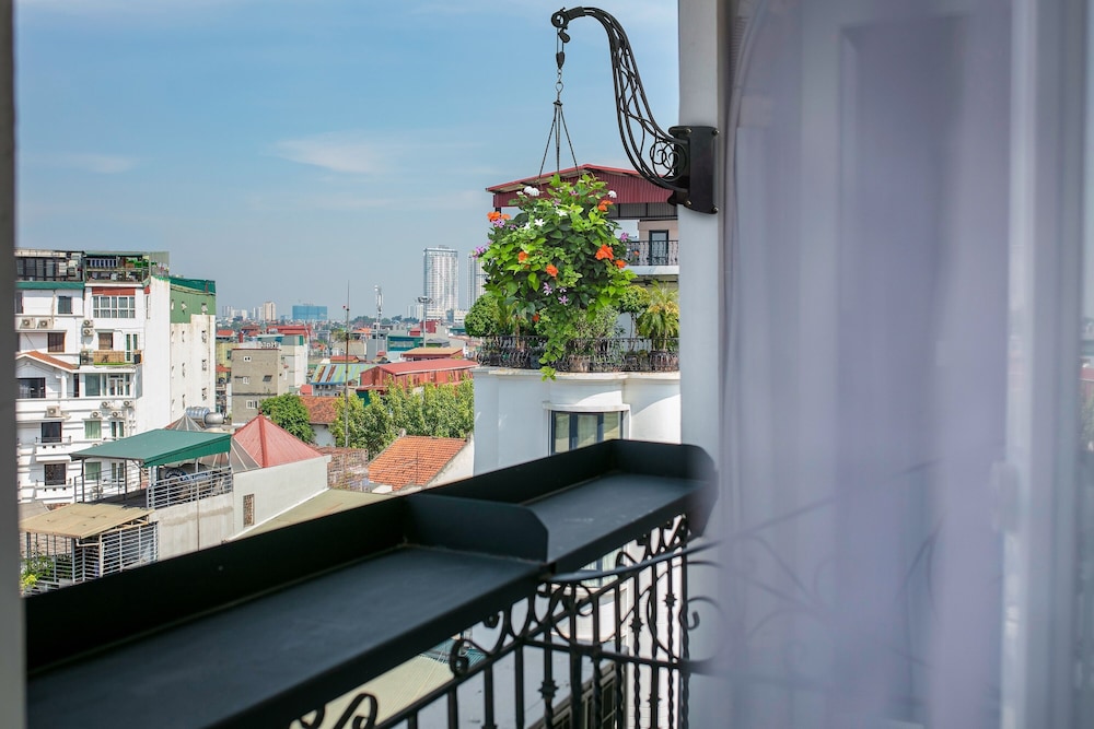 Hanoi Allure Hotel 3/60